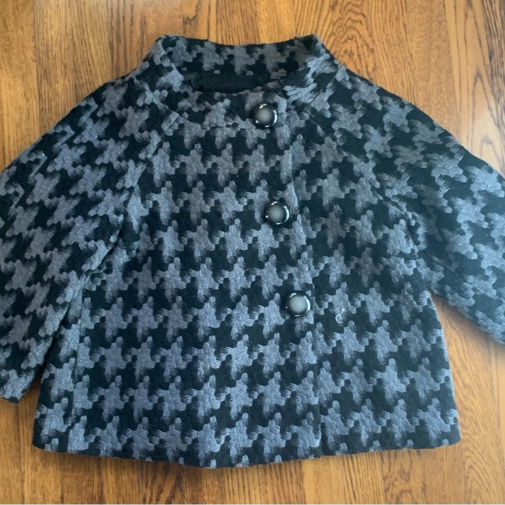 Black and Grey houndstooth capelette S
